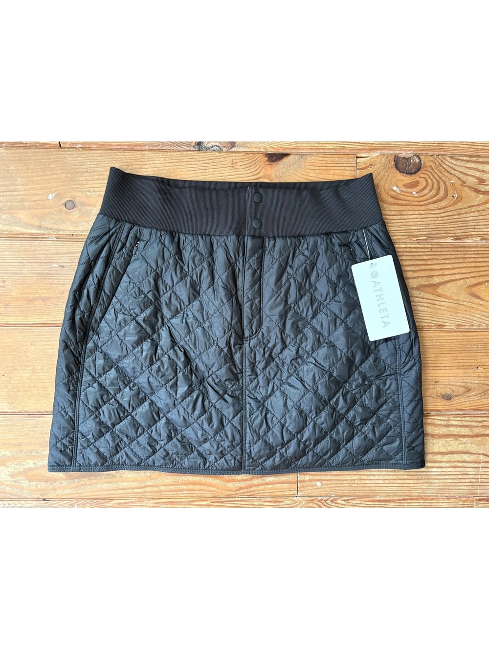 Athleta Quilted Lodge Skirt Black Insulated Mini Skirt Size 10 NWT